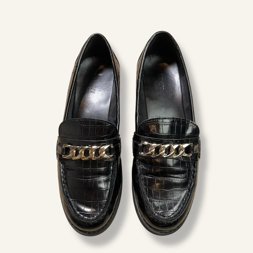 Old Navy Faux Leather Chunky Heel Loafers - Picture 3 of 10